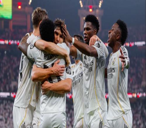 大莲花,落幕后,中国红映衬,天博体育平台,天博体育官方网站,天博体育登录入口,天博体育app下载